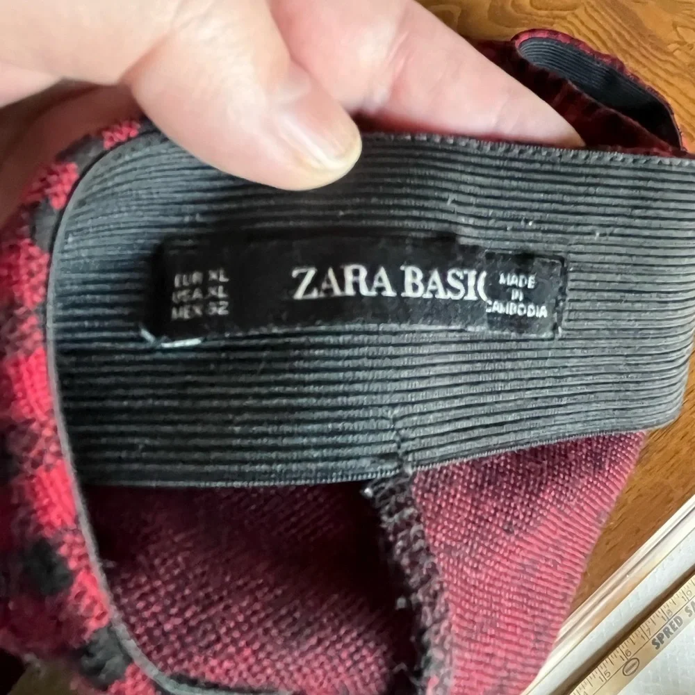 Plaid red and Black Zara pants xl - Picture 13 of 15